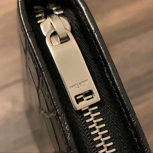 ❌SOLD❌ Saint Laurent Black Crocodile-Embossed Leather Zip-Around Long Wallet - Picture 8 of 14